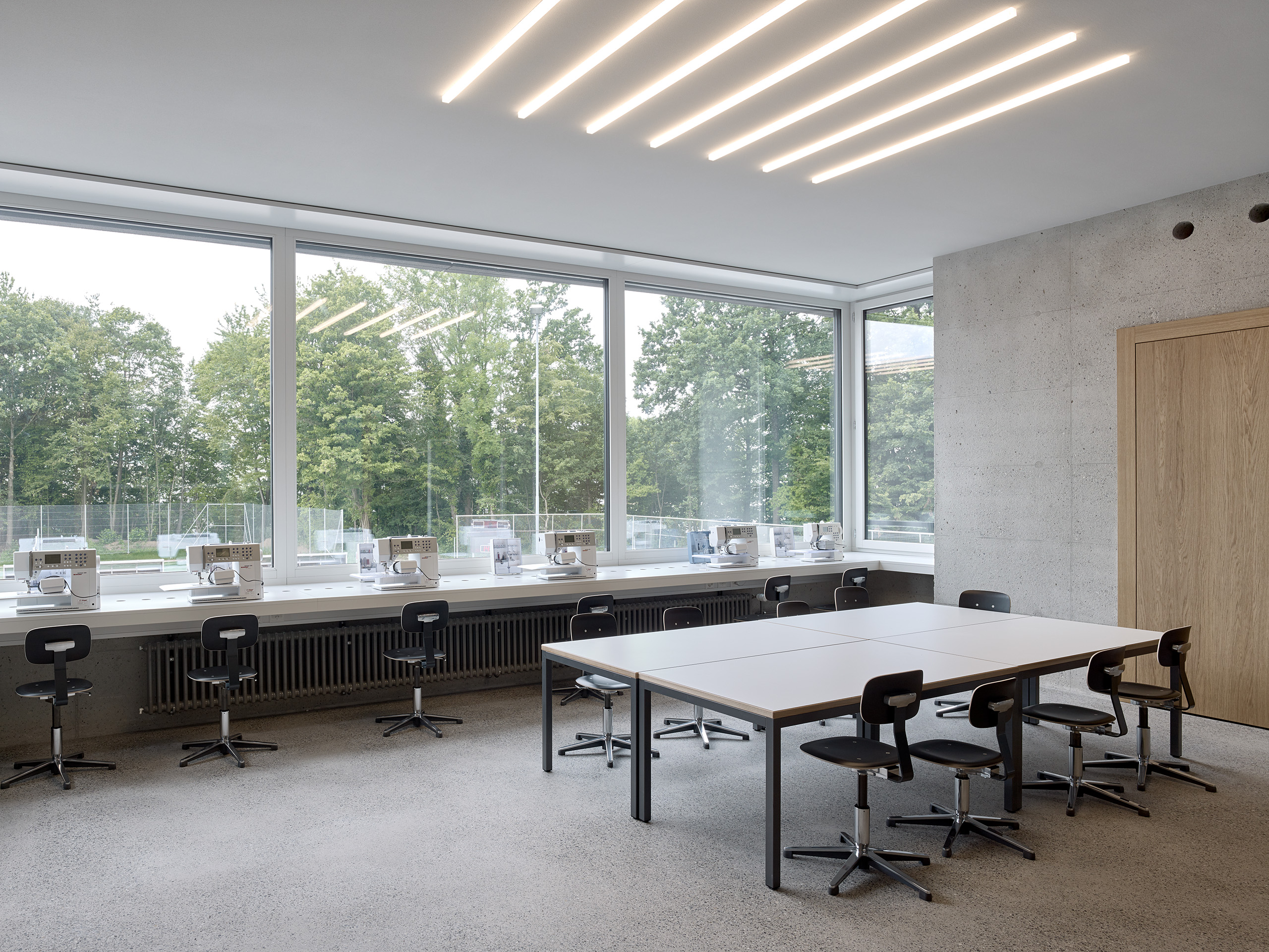 E19708 Alpa 091090 SCREEN